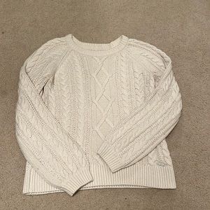 Cream Abercrombie sweater size M.